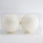 Set 2 globuri decorative de Craciun, plastic, alb cu margele si perle, 10 cm