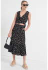 Bluza cu decolteu in V si model floral - Alb/Albastru ultramarin/Galben sofran
