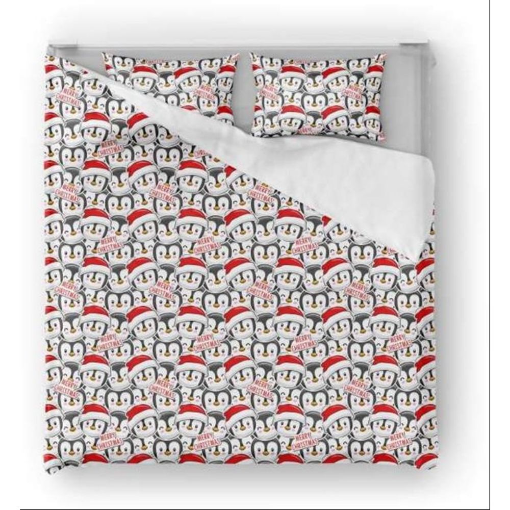Oferte la Pilota matlasata Craciun din microfibre, model cu pinguini, 180 x 200 cm