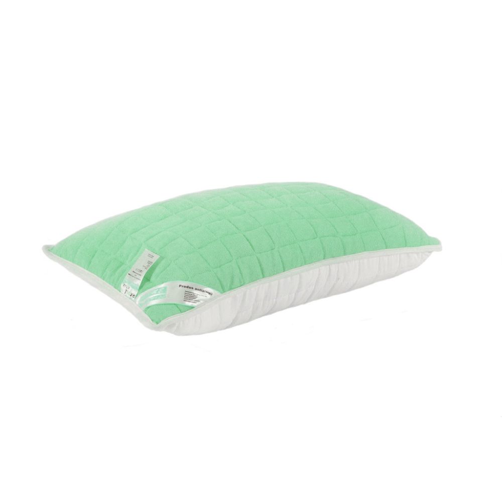 Oferte la Perna matlasata 4 anotimpuri pentru dormit, antialergica, fibre de poliester siliconizat + bumbac + microfibra, verde/ alb, 50 x 70 cm 