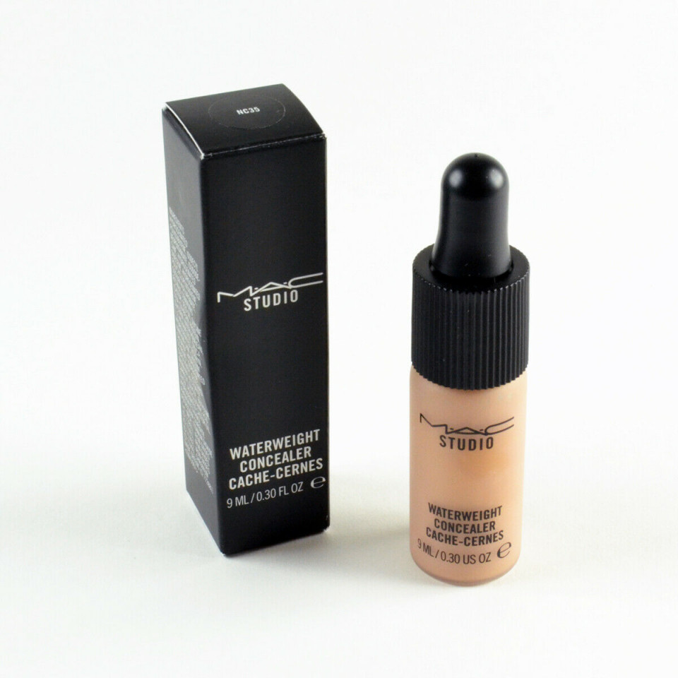 Oferte la Corector lichid MAC Studio Waterweight (Gramaj: 9 ml, Concentratie: Corector, Culoare produse: Nc45)
