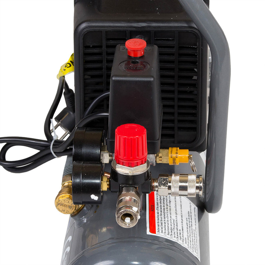 Oferte la HM1010K compresor aer 6L 8bar 126L/min monofazat angrenare directa