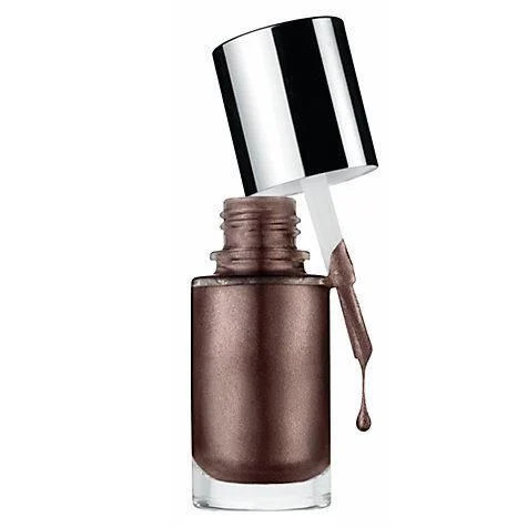 Oferte la Lac de unghii Clinique, A Different Nail Enamel, 9ml (Culoare produse: 10 Indie Rock)