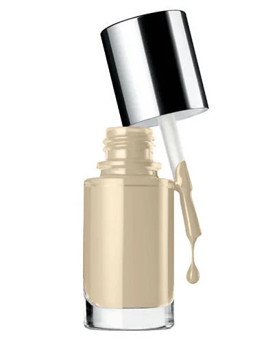 Oferte la Lac de unghii Clinique, A Different Nail Enamel, 9ml (Culoare produse: 01 Call My Buff)