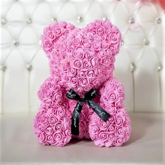 Oferte la Ursulet floral roz din trandafiri 40 cm, decorat manual, in cutie cadou (TIP PRODUS: Aranjament floral)