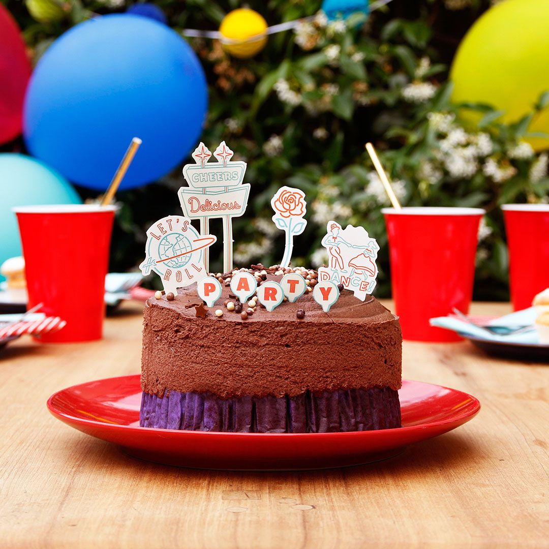 Oferte la Decor Tort - 100 de Elemente din Carton