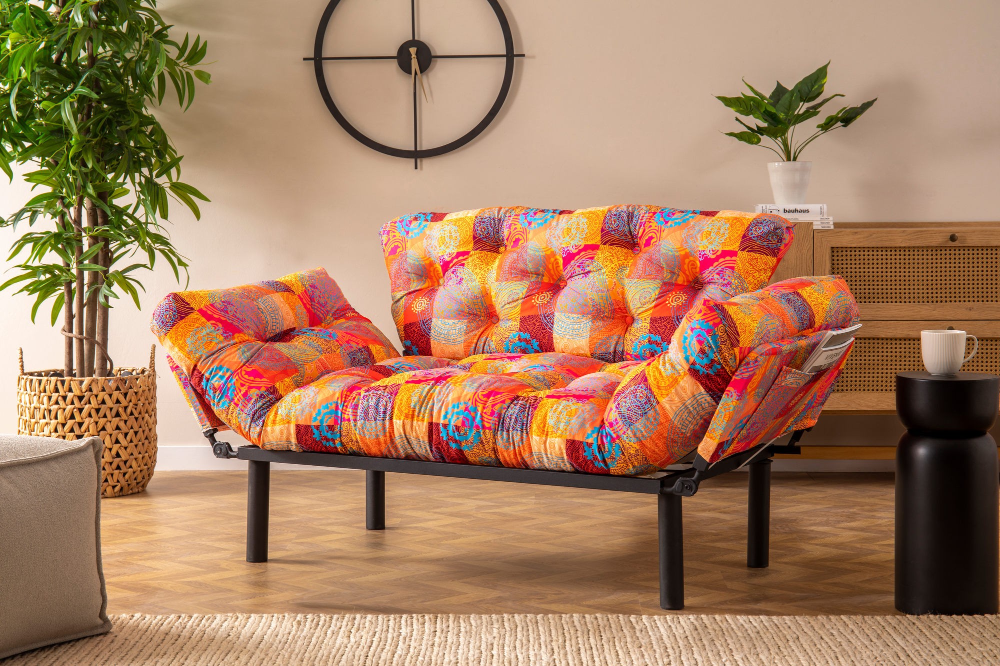 Oferte la Canapea Multicolor Extensibila Nitta - Patchwork