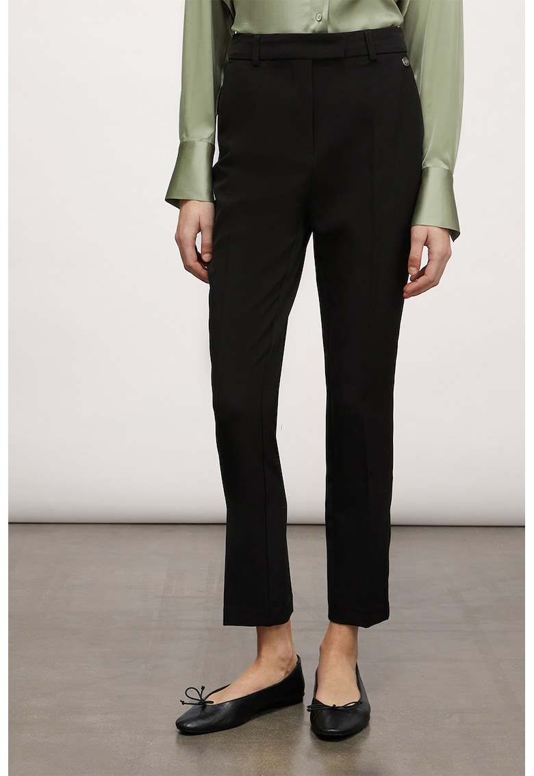 Oferte la Pantaloni crop eleganti slim fit - Negru