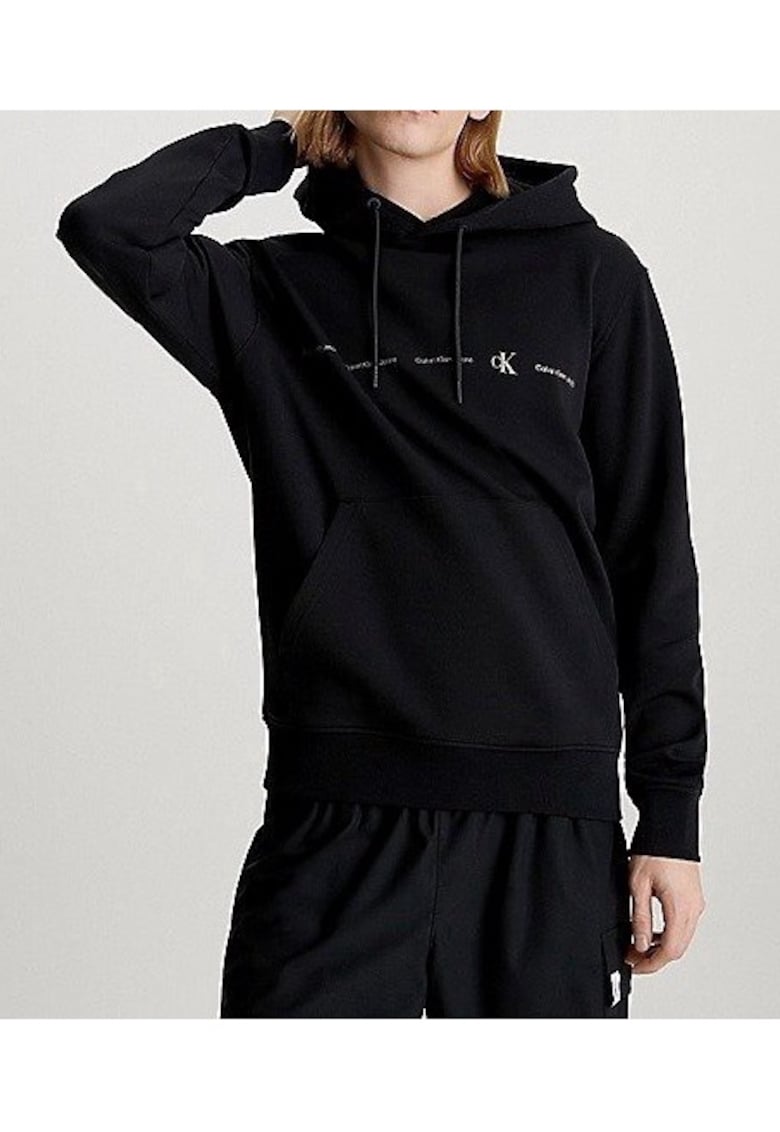 Hanorac cu detaliu logo