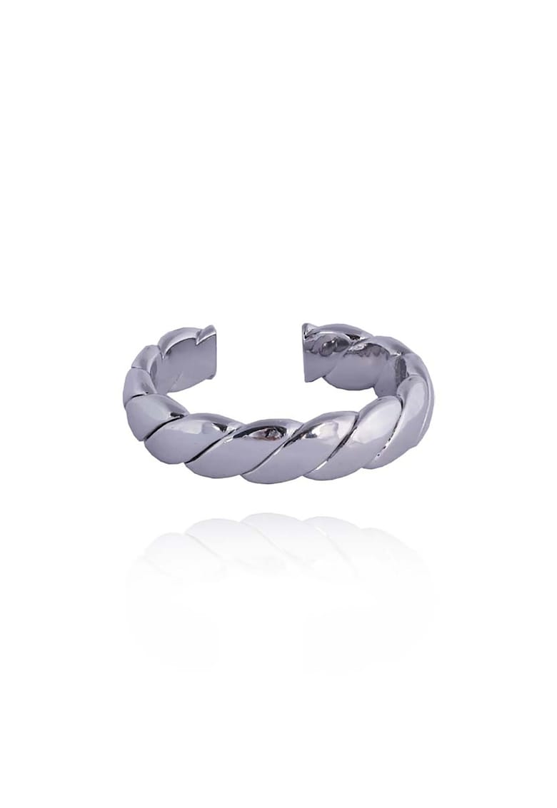 Oferte la Inel placat cu argint cu un design original