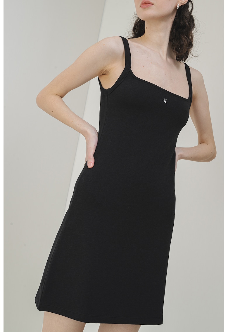 Oferte la Rochie mini fara maneci cu decolteu patrat