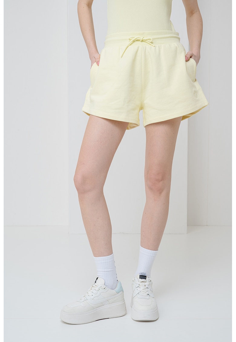 Oferte la Pantaloni scurti de bumbac cu talie inalta Norlina - Galben deschis