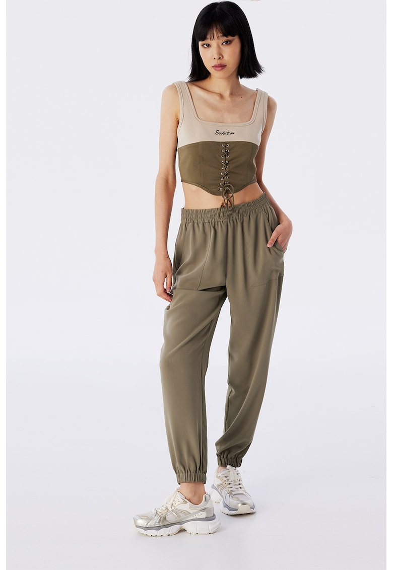 Oferte la Pantaloni cu croiala conica - Kaki
