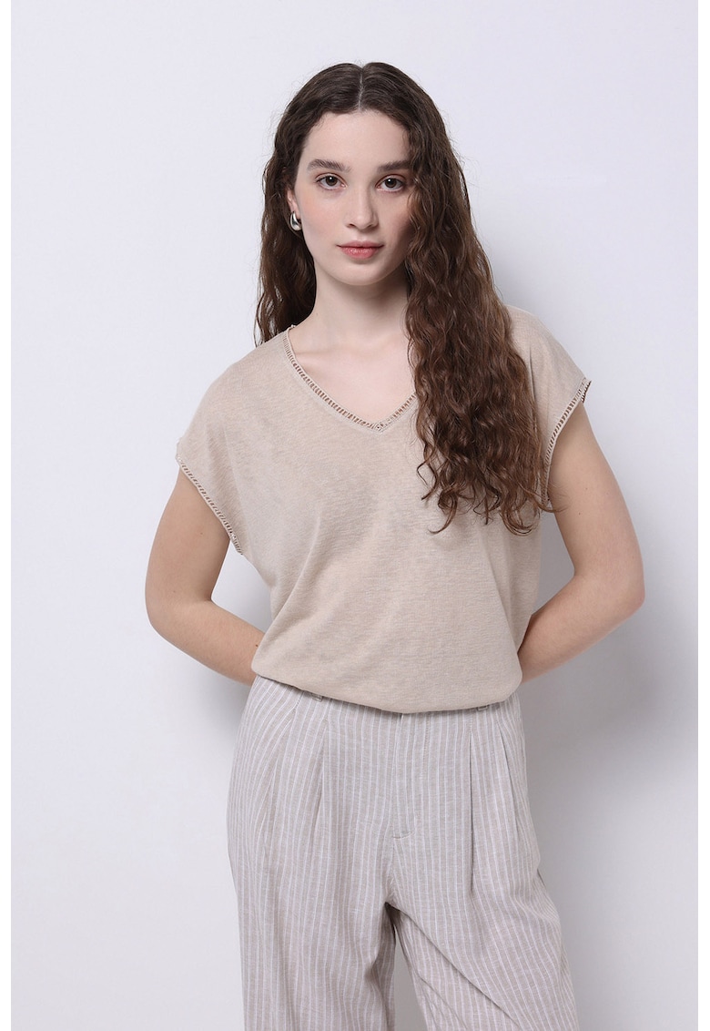 Tricou lejer cu decolteu in V - Maro deschis