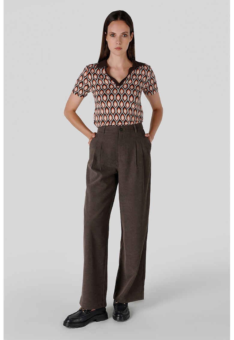Oferte la Pantaloni cu talie inalta si detalii plisate - Maro cognac