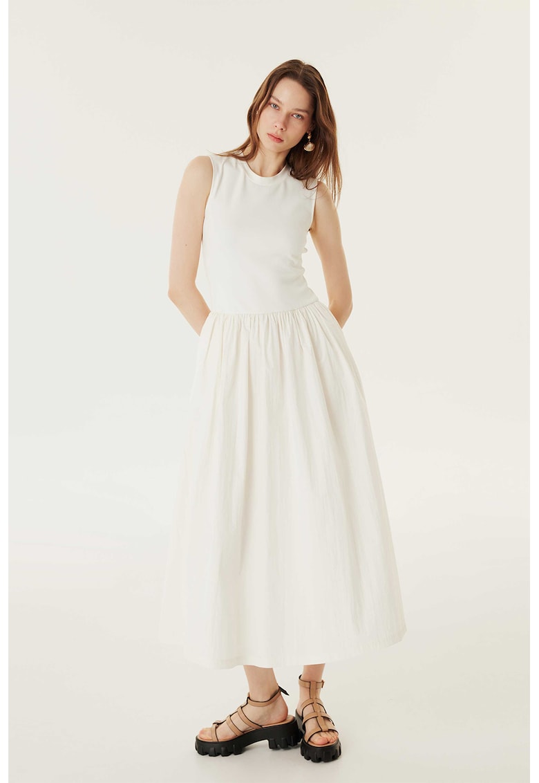 Oferte la Rochie midi evazata - Alb