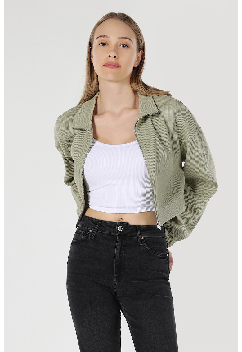 Oferte la Jacheta crop texturata - Verde deschis