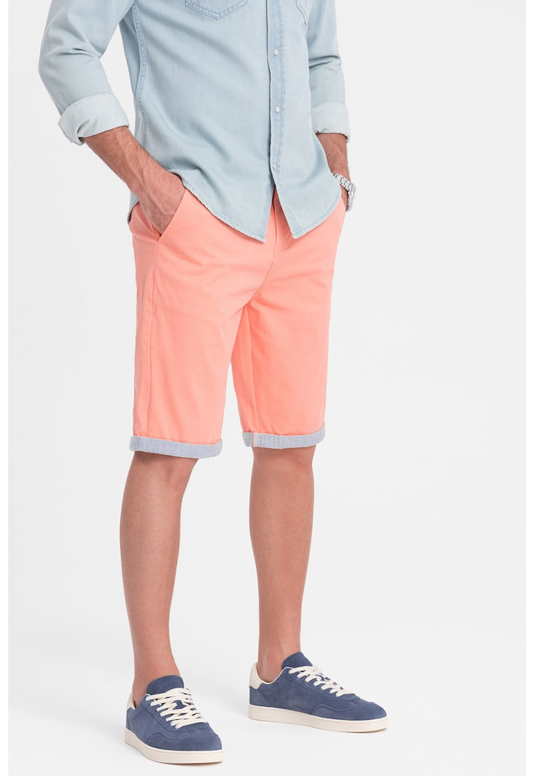 Oferte la Pantaloni chino scurti cu terminatie contrastanta - Roz somon