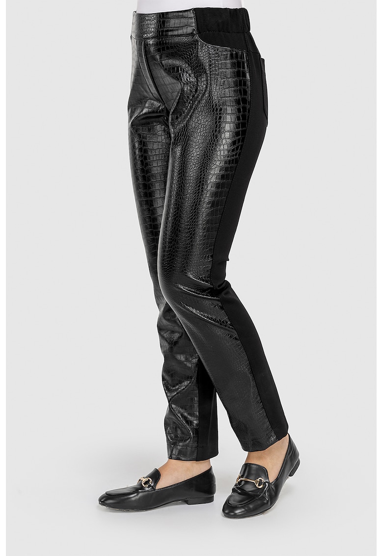 Oferte la Pantaloni de piele ecologica - Negru
