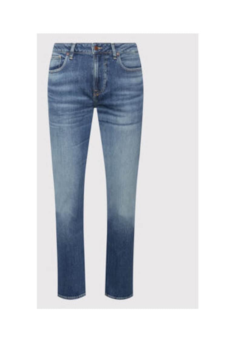 Oferte la Blugi cu talie medie si aspect decolorat