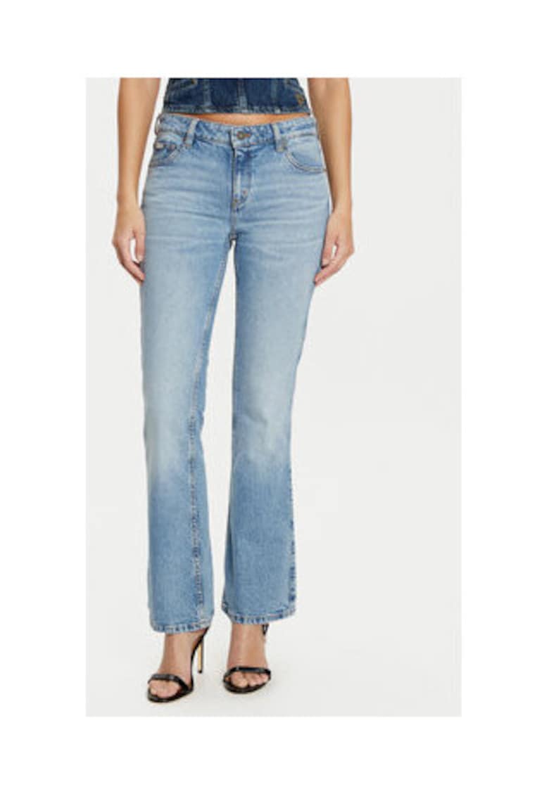 Oferte la Blugi cu croiala bootcut