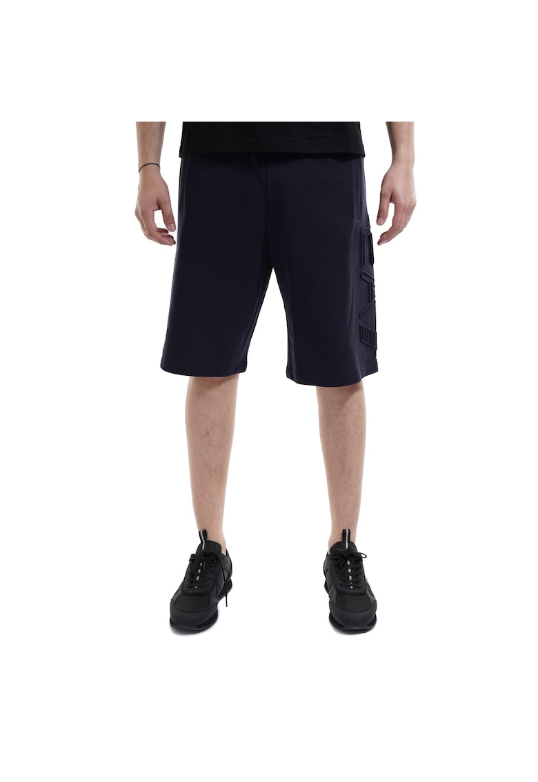 Oferte la Short Emporio Armani  Train Logo Series M Oversize Logo Shorts 7M000153AF10432UB102