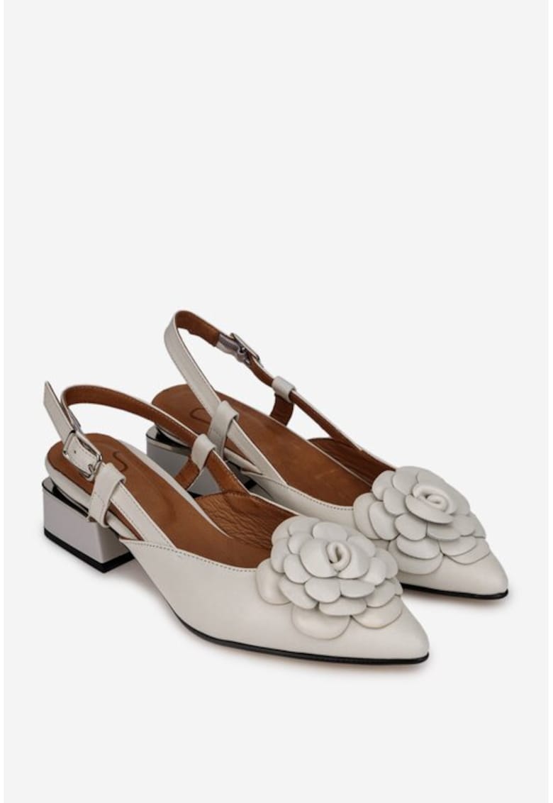 Oferte la Pantofi dama  bej din piele cu ornament floare