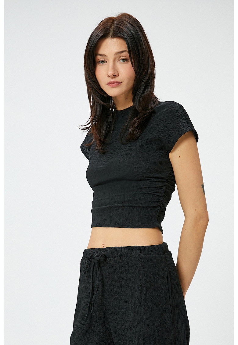 Oferte la Tricou crop cu aspect texturat - Negru