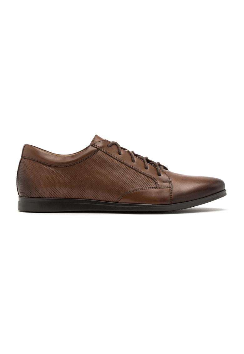 Oferte la Pantofi de piele cu varf migdalat - Maro scortisoara
