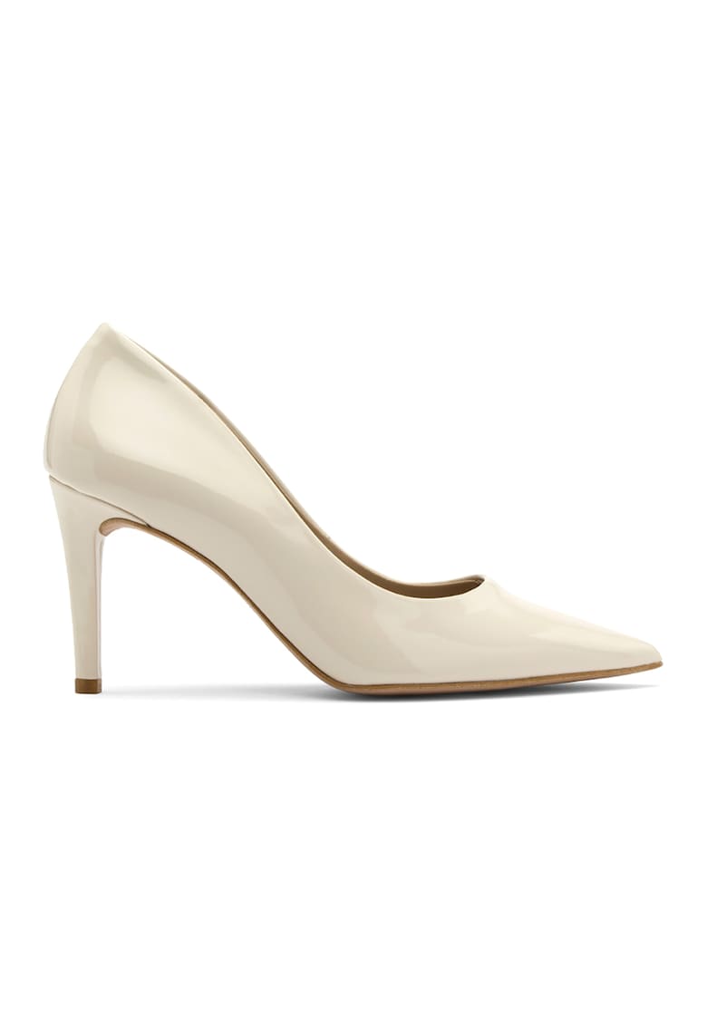 Oferte la Pantofi de piele ecologica lacuita cu varf ascutit - Crem