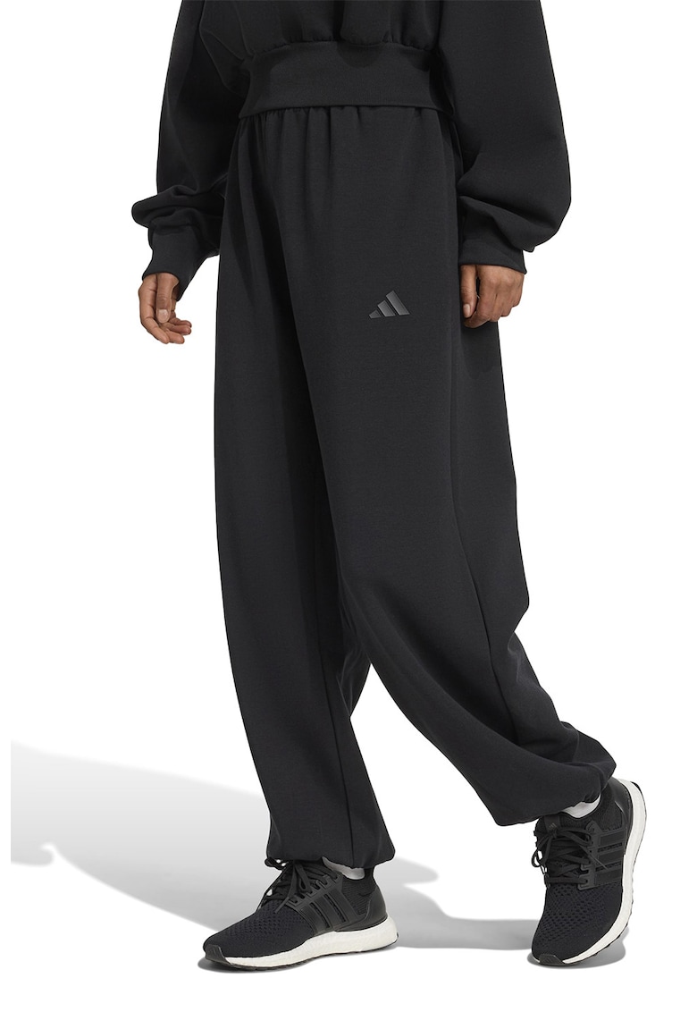 Oferte la Pantaloni de trening relaxed fit Soft Lux - Negru