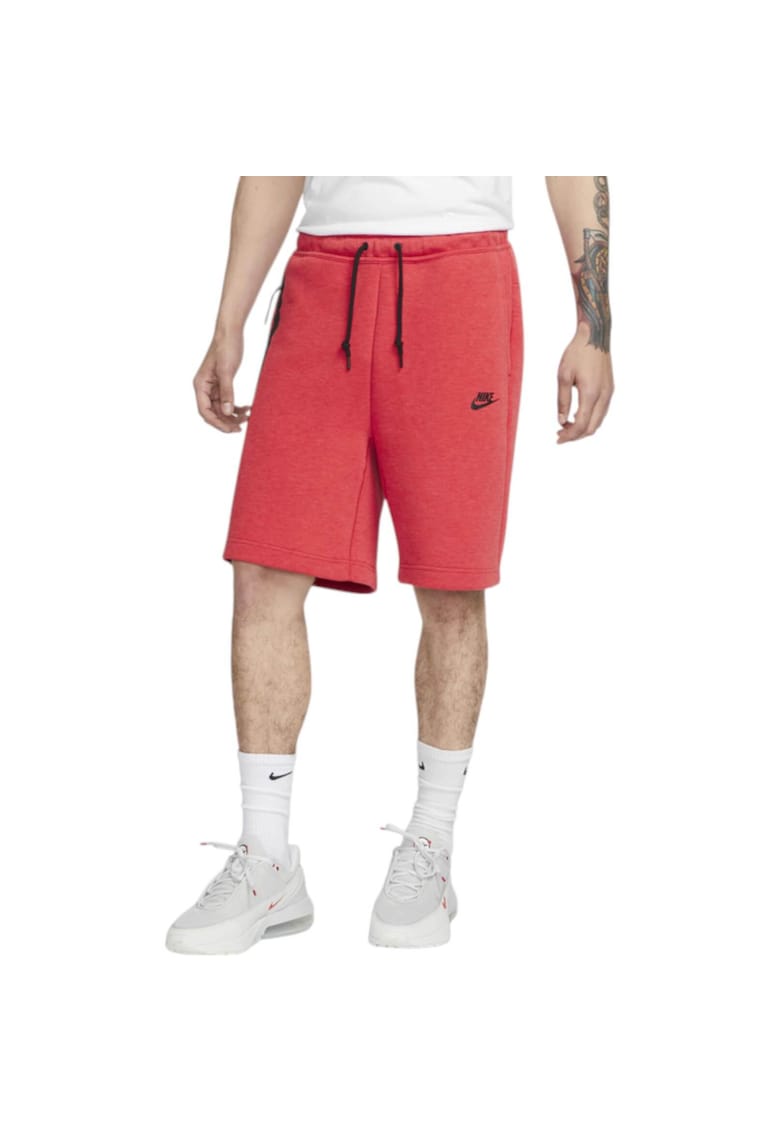 Oferte la Short  Tech Fleece SS25 43479 - Rosu