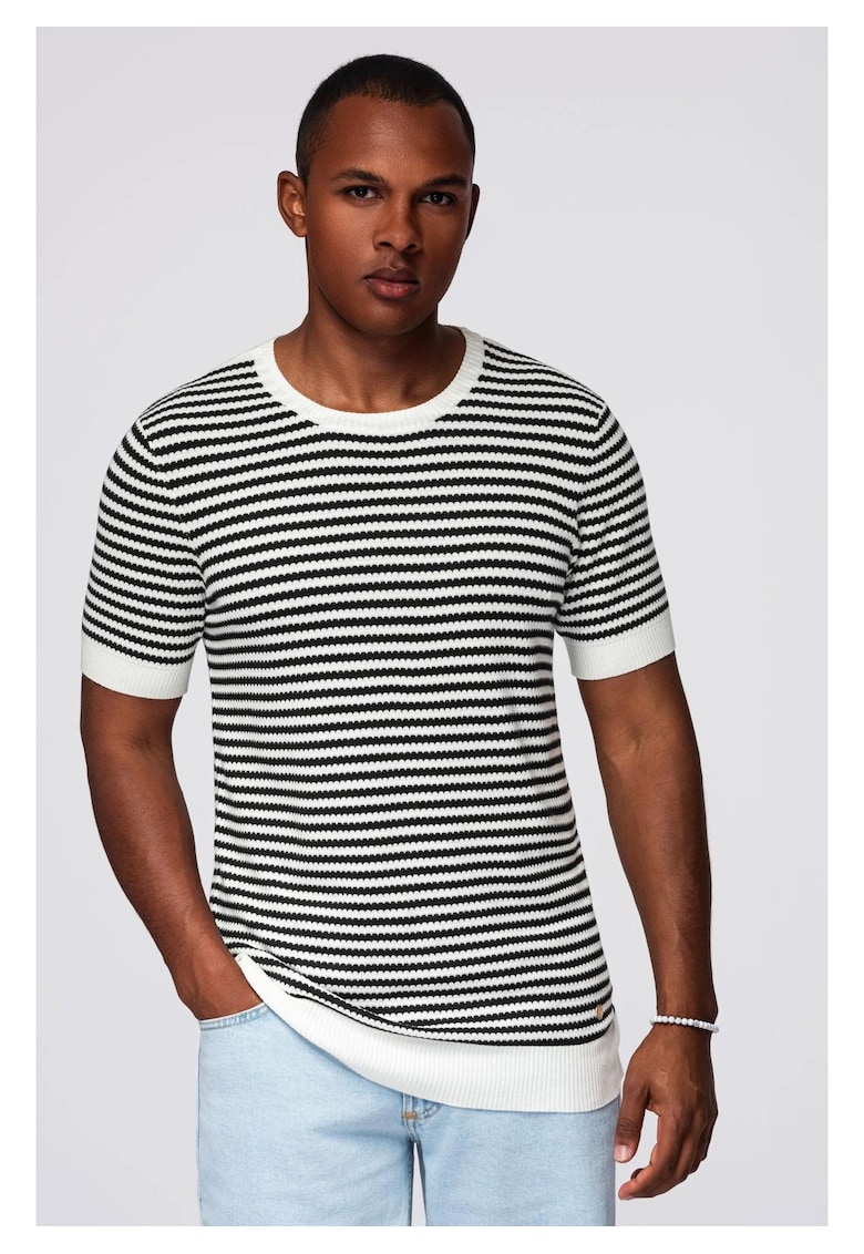 Oferte la Tricou din viscoza  OM-TSCT-0255 - Negru