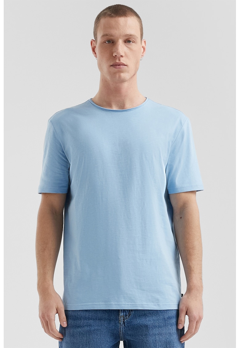 Oferte la Tricou uni cu decolteu la baza gatului - Albastru pastel