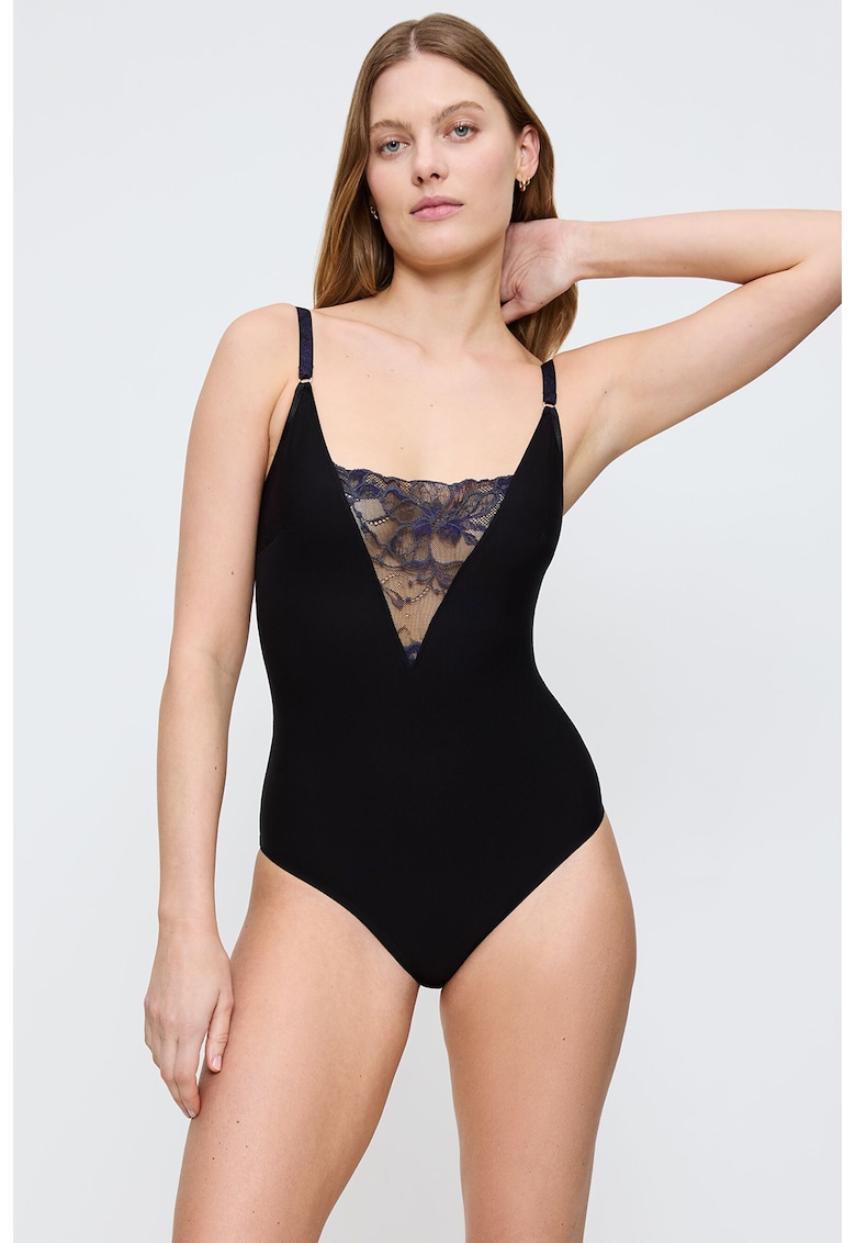Oferte la Body din amestec de lyocell cu garnitura din dantela si bretele ajustabile - Negru