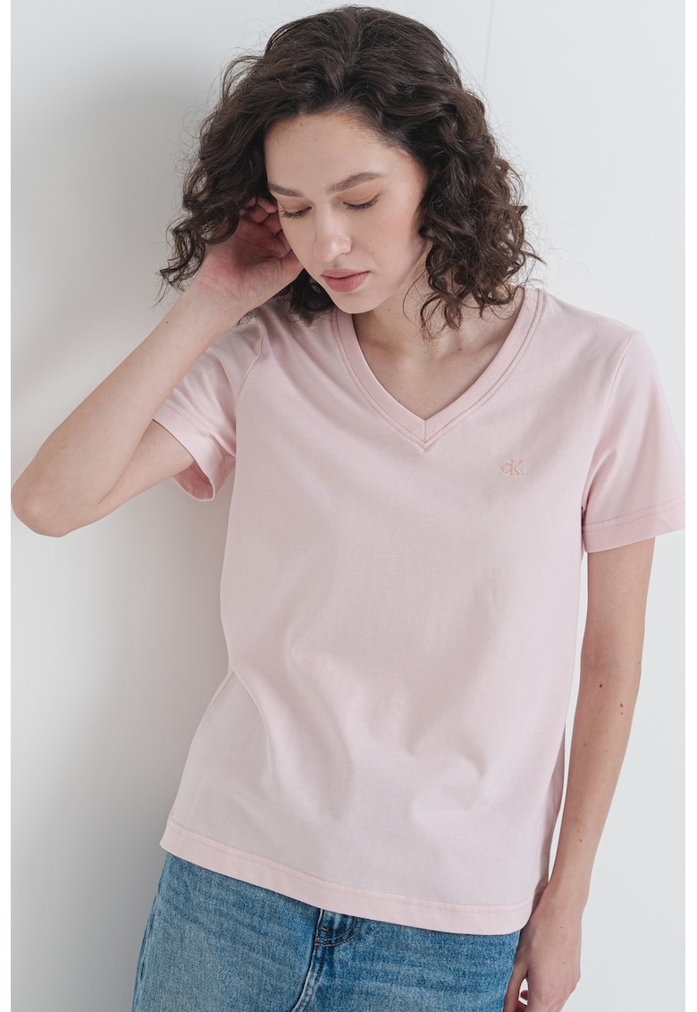 Oferte la Tricou cu decolteu in V si logo discret - Piersica