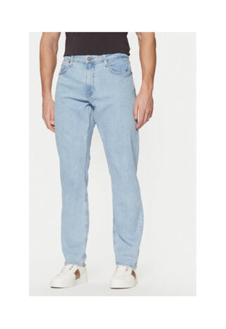 Oferte la Blugi regular fit cu model uni -