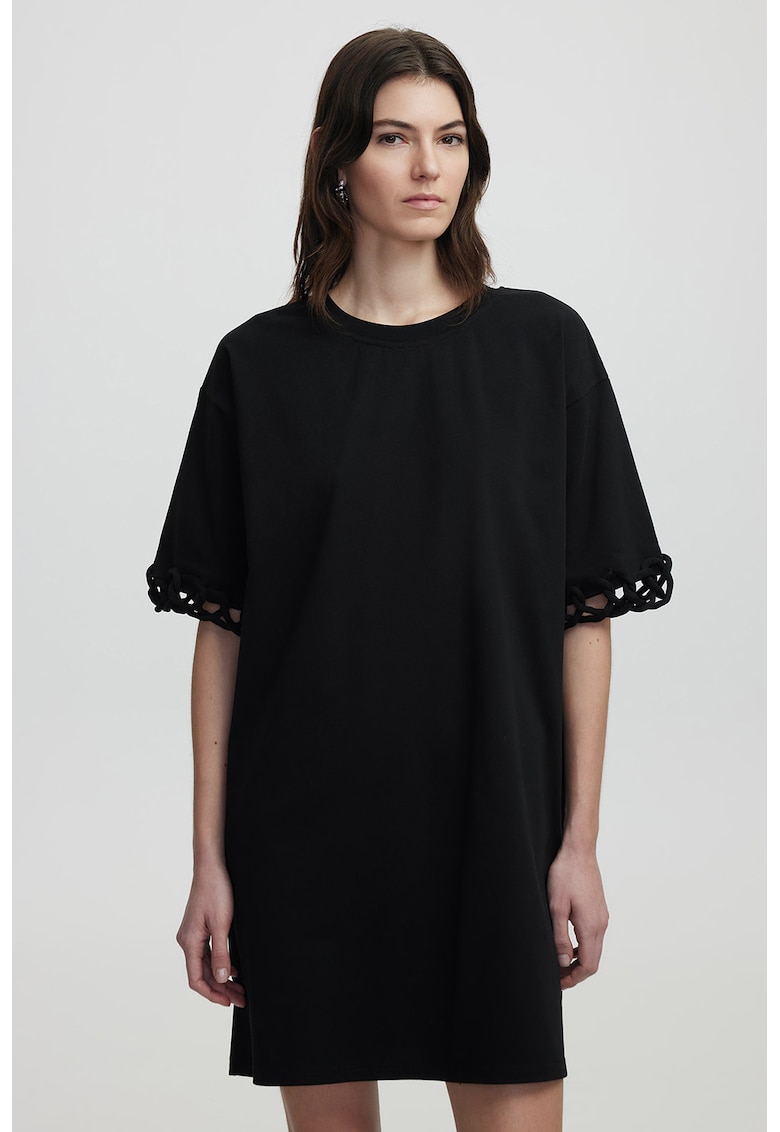 Oferte la Rochie-tricou scurt cu decolteu la baza gatului - Negru