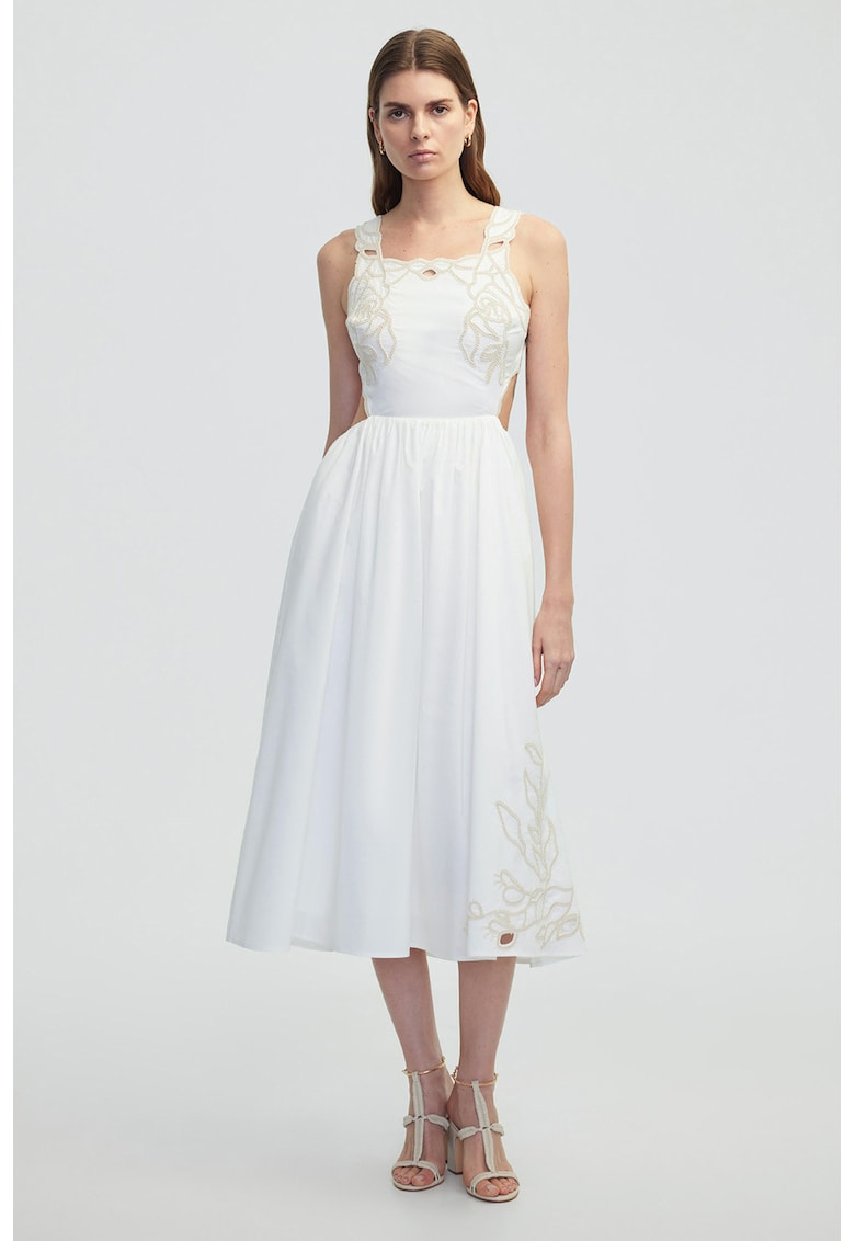 Oferte la Rochie evazata cu broderie si decupaj pe spate - Alb/Bej