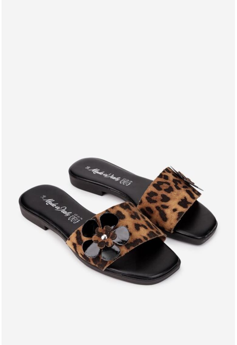 Oferte la Papuci dama maro cu negru din piele cu floare