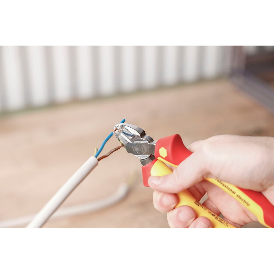 Oferte la Professional electric wire stripper, cutting pliers red/yellow, with DynamicJoint