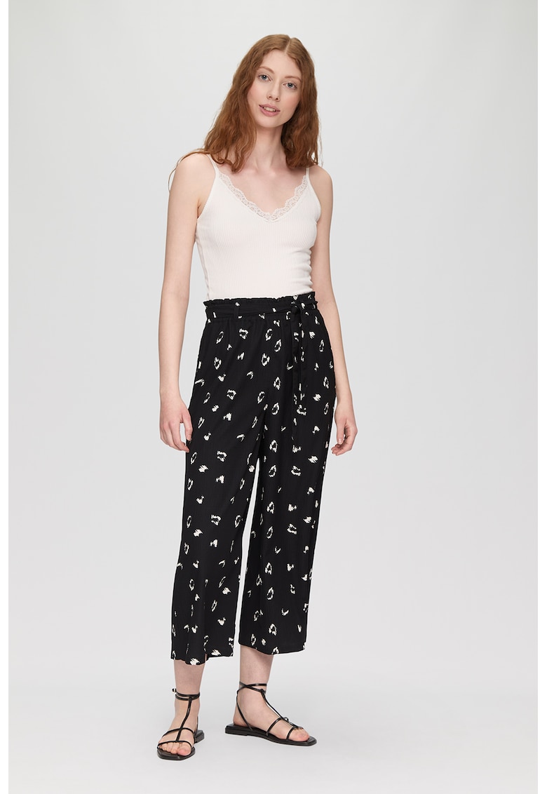 Oferte la Pantaloni crop cu croiala ampla - Alb/Negru