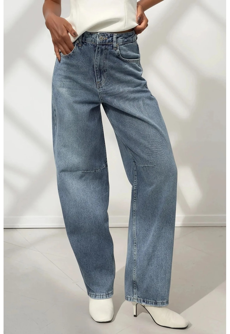 Oferte la Blugi dama -  largi din denim - albastru deschis - croiala baggy
