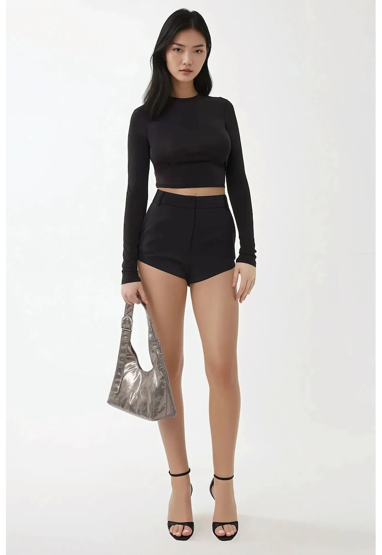 Oferte la Pantaloni scurti dama  talie inalta - croiala dreapta - Negru