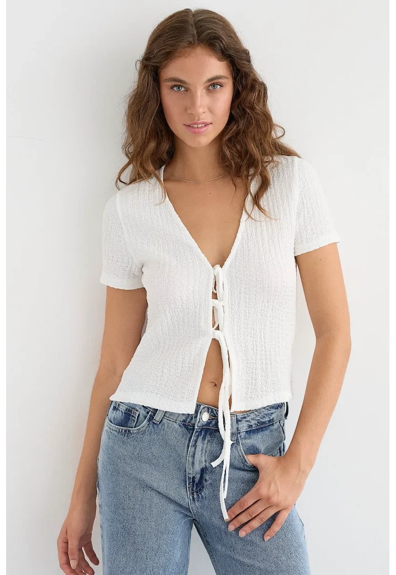 Oferte la Bluza dama -  maneca scurta - detalii de legat - alb - poliester si elastan