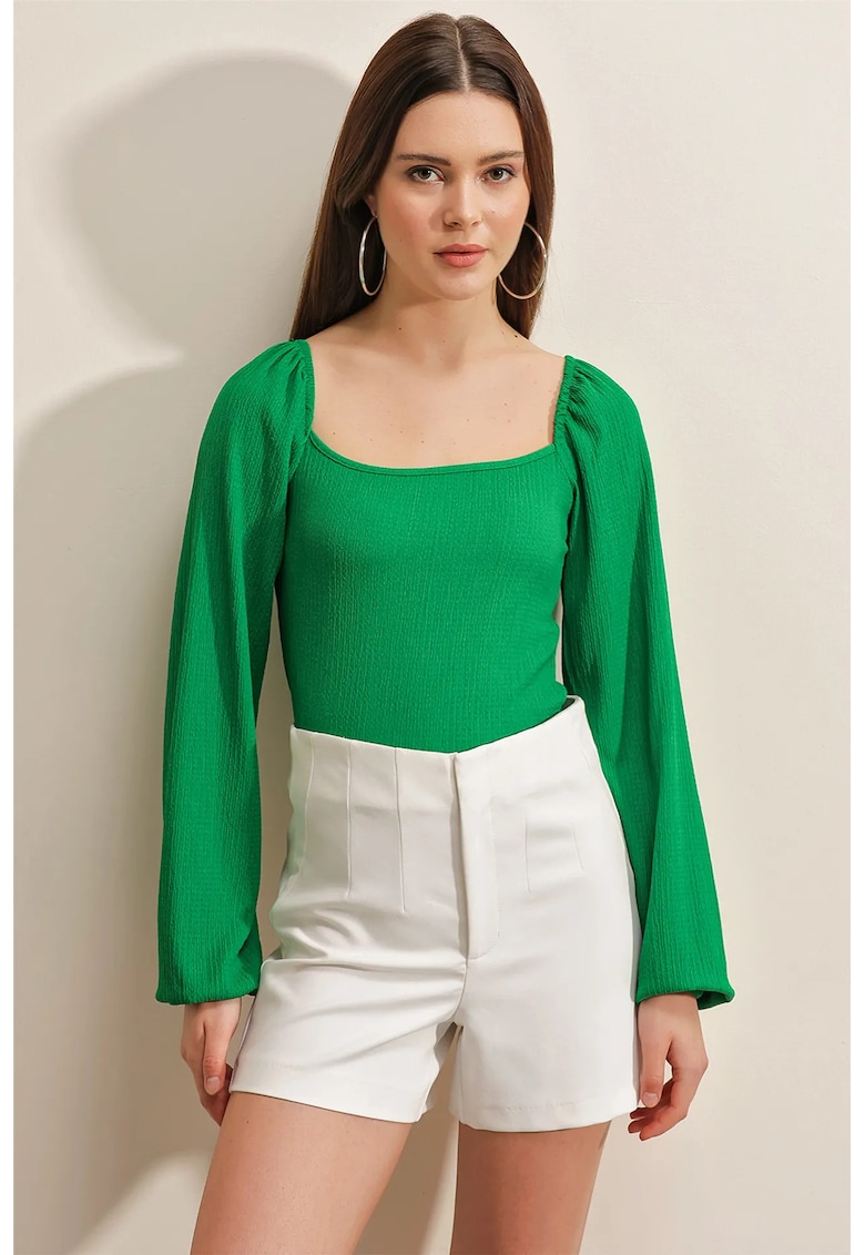 Oferte la Bluza dama - HiCCUP - mulata - poliester/lycra - cu decolteu patrat - detalii cu volane - verde