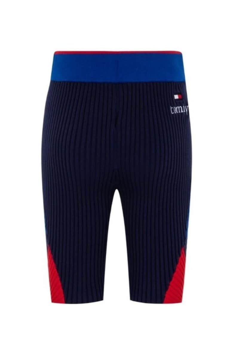 Oferte la Pantaloni scurti cu aspect tricotat si striatii -