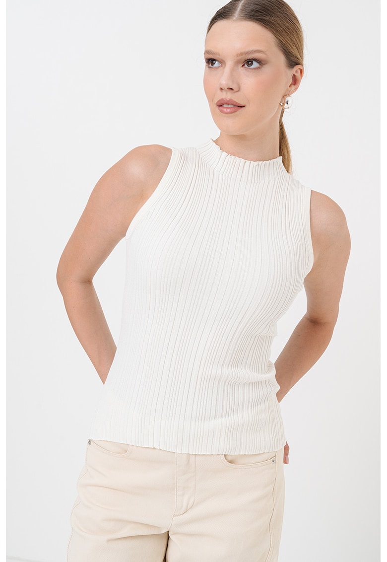 Top elastic din tricot cu guler scurt - Crem