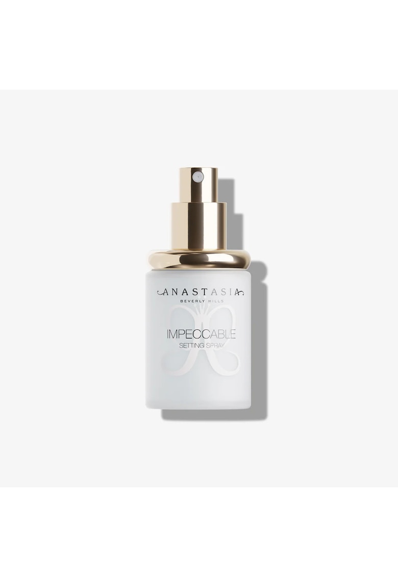 Spray pentru fixarea machiajului Impeccable Blurring Matte - 40 ml
