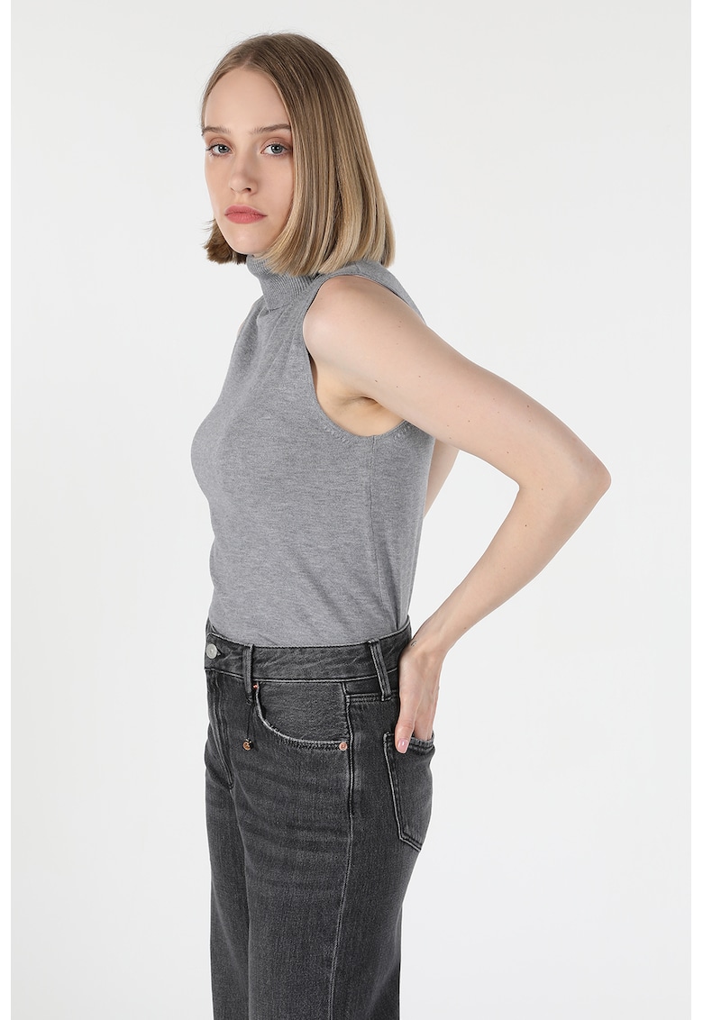 Oferte la Pulover tricotat fara maneci si cu guler inalt - Gri melange
